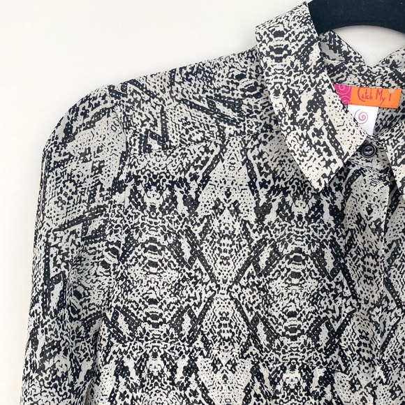 Snake Print Button Up 🐍 - Picture 2 of 6